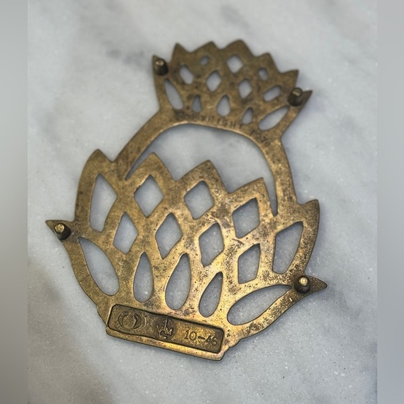 VIRGINIA METALCRAFTERS (VM) Vintage 70s Newport Pineapple Brass Trivet 1976 - Picture 2 of 3